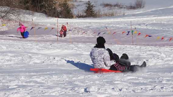 Glissade à la plage municipale