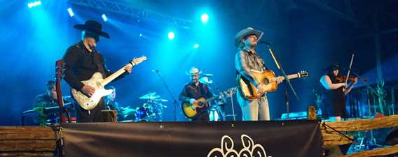 Spectacle au Rendez-vous country de Saint-Michel-des-Saints