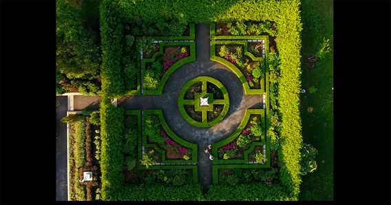 Garden of Maison Antoine-Lacombe from air