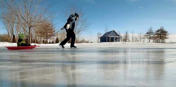 Ice skating Parc régional de l'Île-Lebel