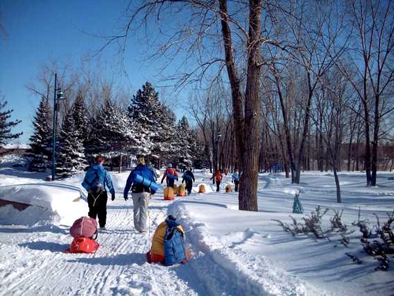 Skating, sliding and snowshoeing - Ile Lebel Regional Park