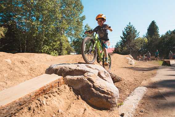 Mountain bike in Saint-Donat