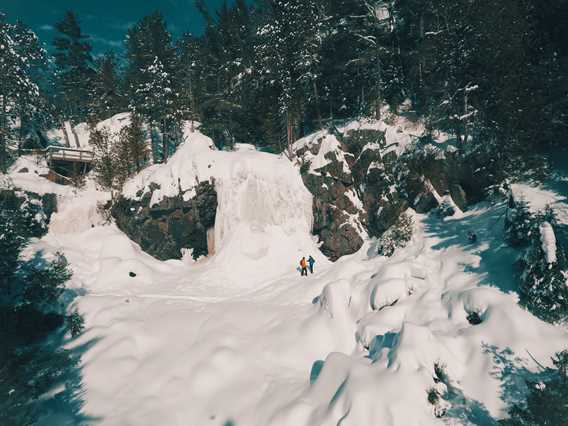 Snowshoeing - Parc régional de la Chute-à-Bull