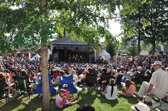 Spectacles en plein air Un été tout en culture à Saint-Donat