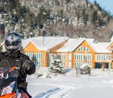 snowmobile-package-auberge-vieux-moulin