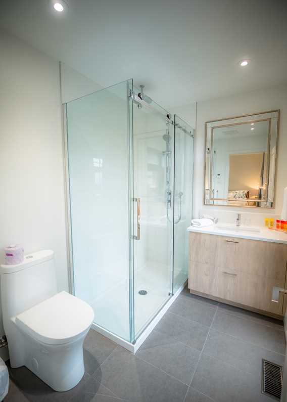 Bathroom at La Montagne Coupée cottages