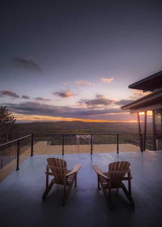 Terrasse du pavillon à la Montagne Coupée