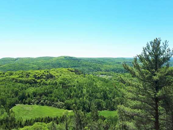 Vue du belvédère de la Montagne Coupée