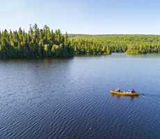 Canoe on the l'Assomption lake