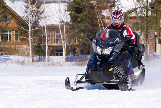 auberge-lac-taureau-hotel-snowmobile
