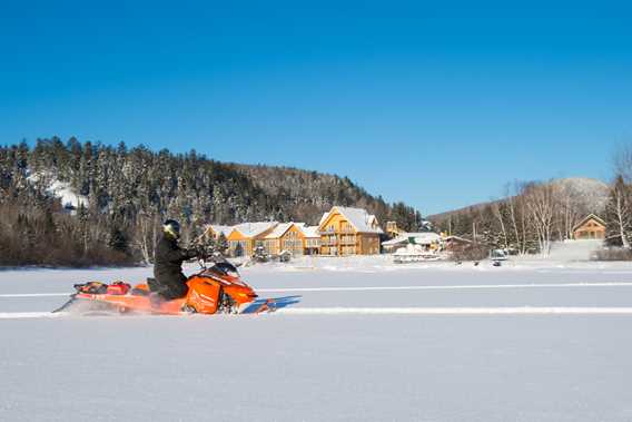 auberge-vieux-moulin-hotel-snowmobile