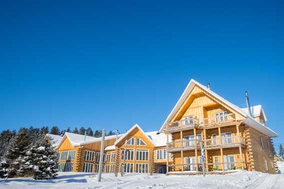 auberge-vieux-moulin-hotel-snowmobile