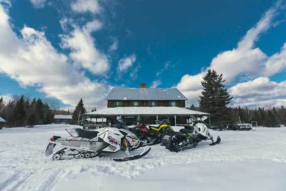 relais-koubek-snowmobile