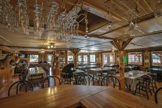 Salle à manger de la Pourvoirie du Lac du Repos