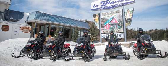 auberge-glaciere-motel-hotel-snowmobile