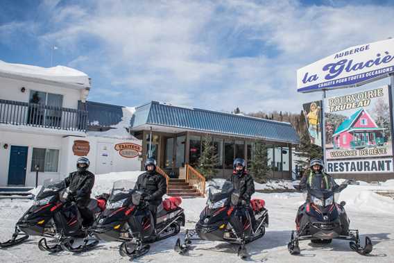 auberge-glaciere-motel-hotel-snowmobile