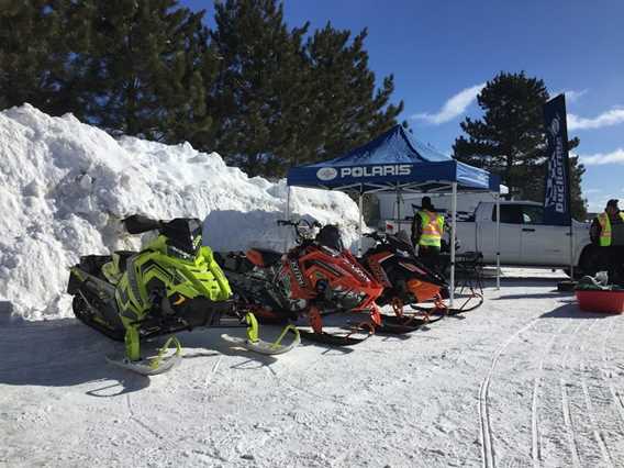 snowmobile-party-st-zénon