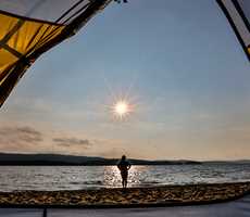 Camping sur le bord de la plage au parc régional du Lac Taureau