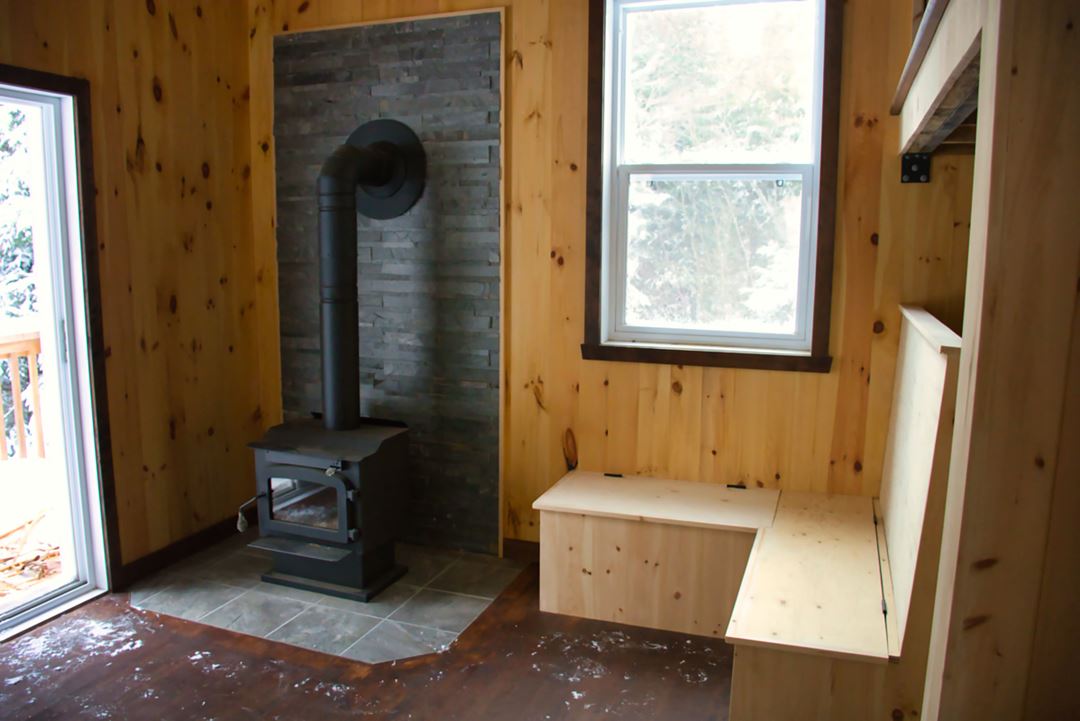 golle-goulu-camping-refuges-gite-foret-indoor