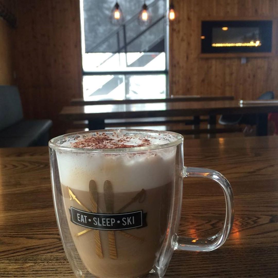 cafe-bistro-ski-montcalm-cafe