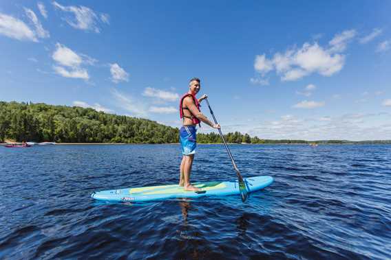 Paddle board à l'Auberge du Lac Taureau