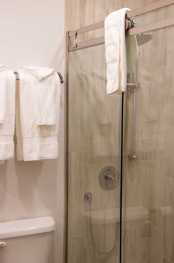 Shower in room of Rawdon Golf Resort hotel