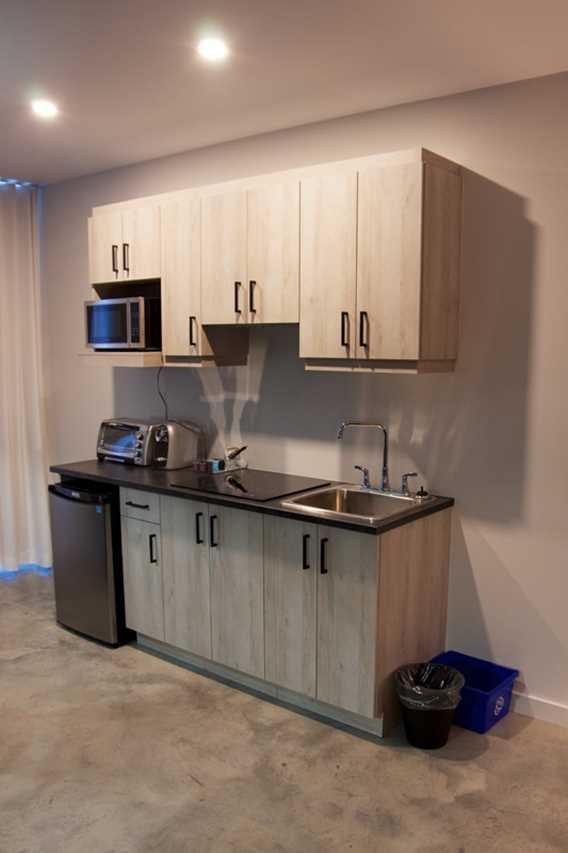 Kitchenette in room of Rawdon Golf Resort hotel