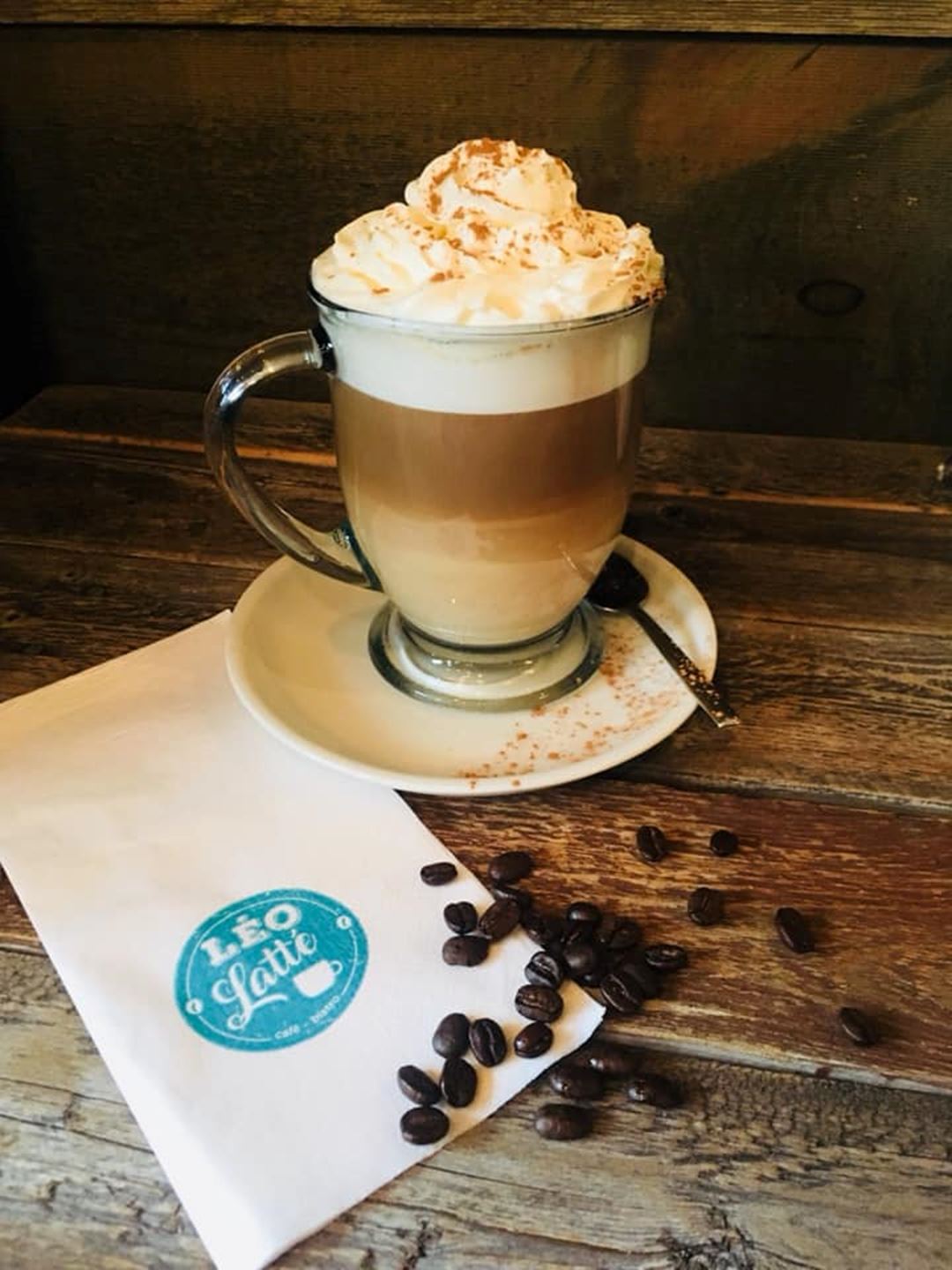 Léo Latté café bistro, Joliette