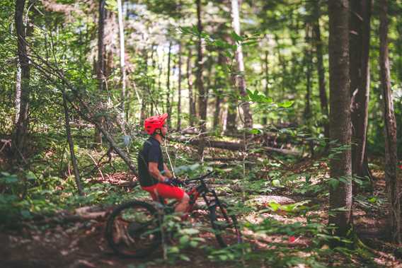 Vélo de montagne à la Tournée des Cantons de Rawdon