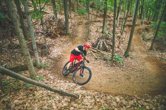 Vélo de montagne à la Tournée des Cantons de Rawdon