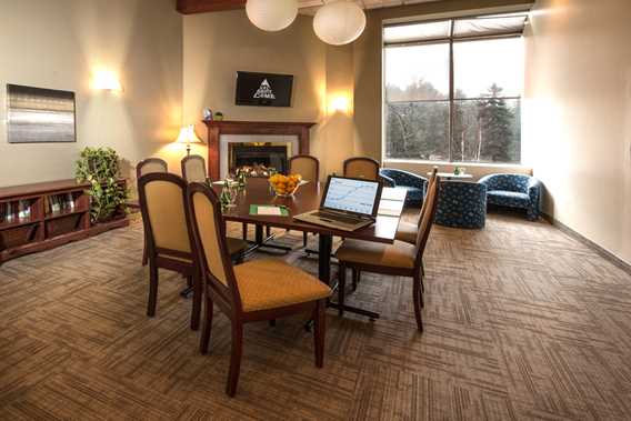 Meeting room at Auberge Val Saint-Côme