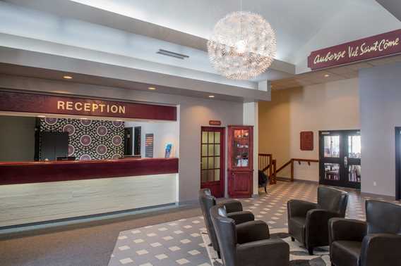 auberge-val-st-come-reception