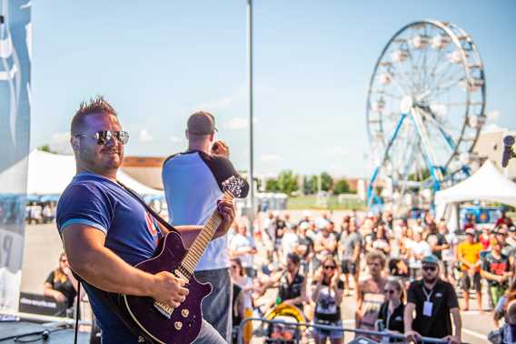 Foule au Festival FIER