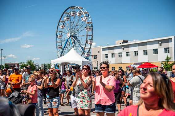 Foule au Festival FIER