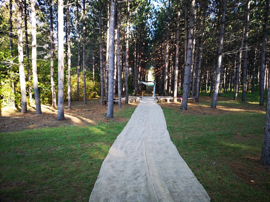 Wedding at the barn Au Chic Chalet des Chutes