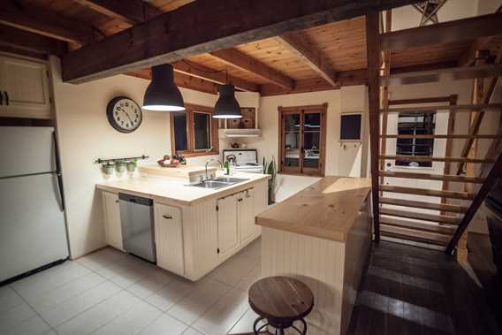 Kitchen at Chic Chalet des Chutes