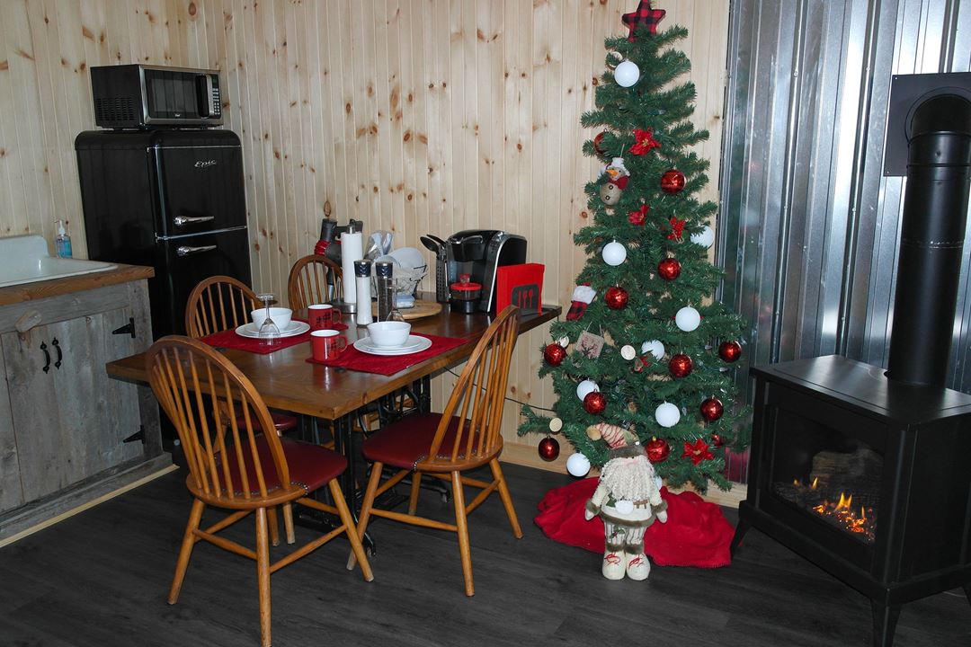 Intérieur du chalet de Ma yourte au coeur des collines
