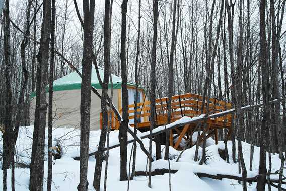 Outdoor of the yurt of Ma yourte au coeur des collines