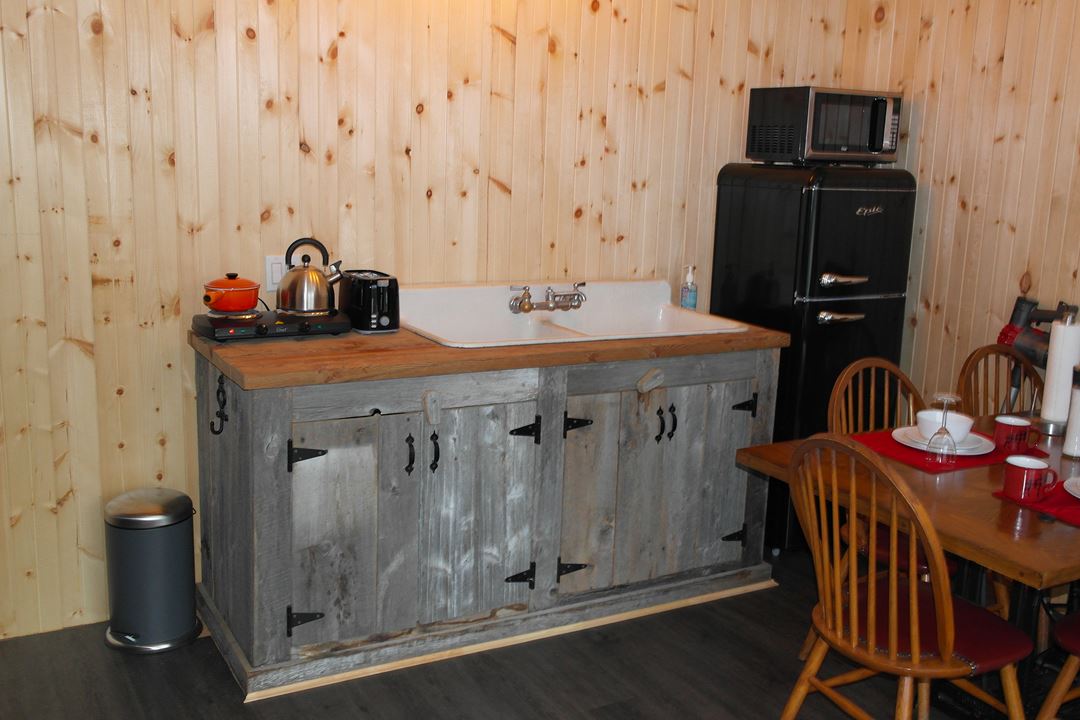Intérieur du chalet de Ma yourte au coeur des collines