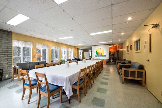 Reception room at Centre de plein air L'Étincelle