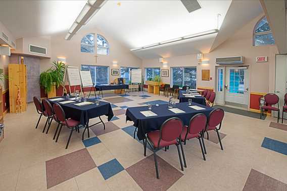 Reception room at Havre Familial