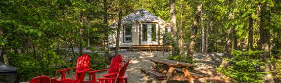 Yurt at Hébergement du Lac Copping