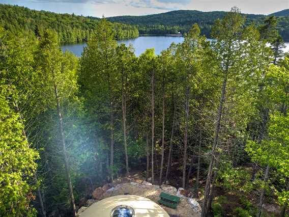 Yurt at Hébergement du Lac Copping