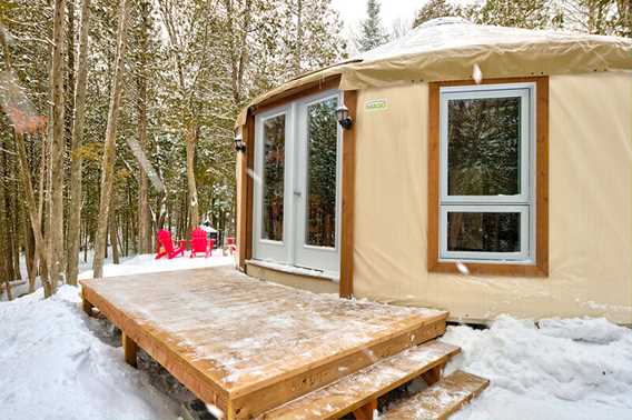 Yurt at Hébergement du Lac Copping