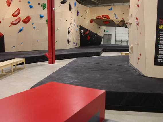 Bouldering center Bloc Action