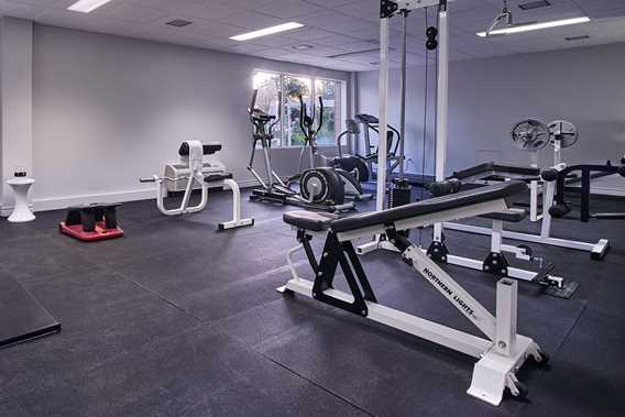 hotel-chateau-joliette-inn-gym