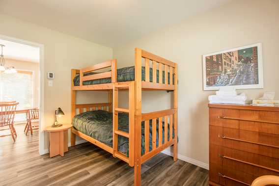 Bedroom with bunk beds at Chalet Imasco