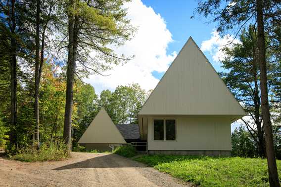 Extérieur du Chalet Nid d'aigle en été