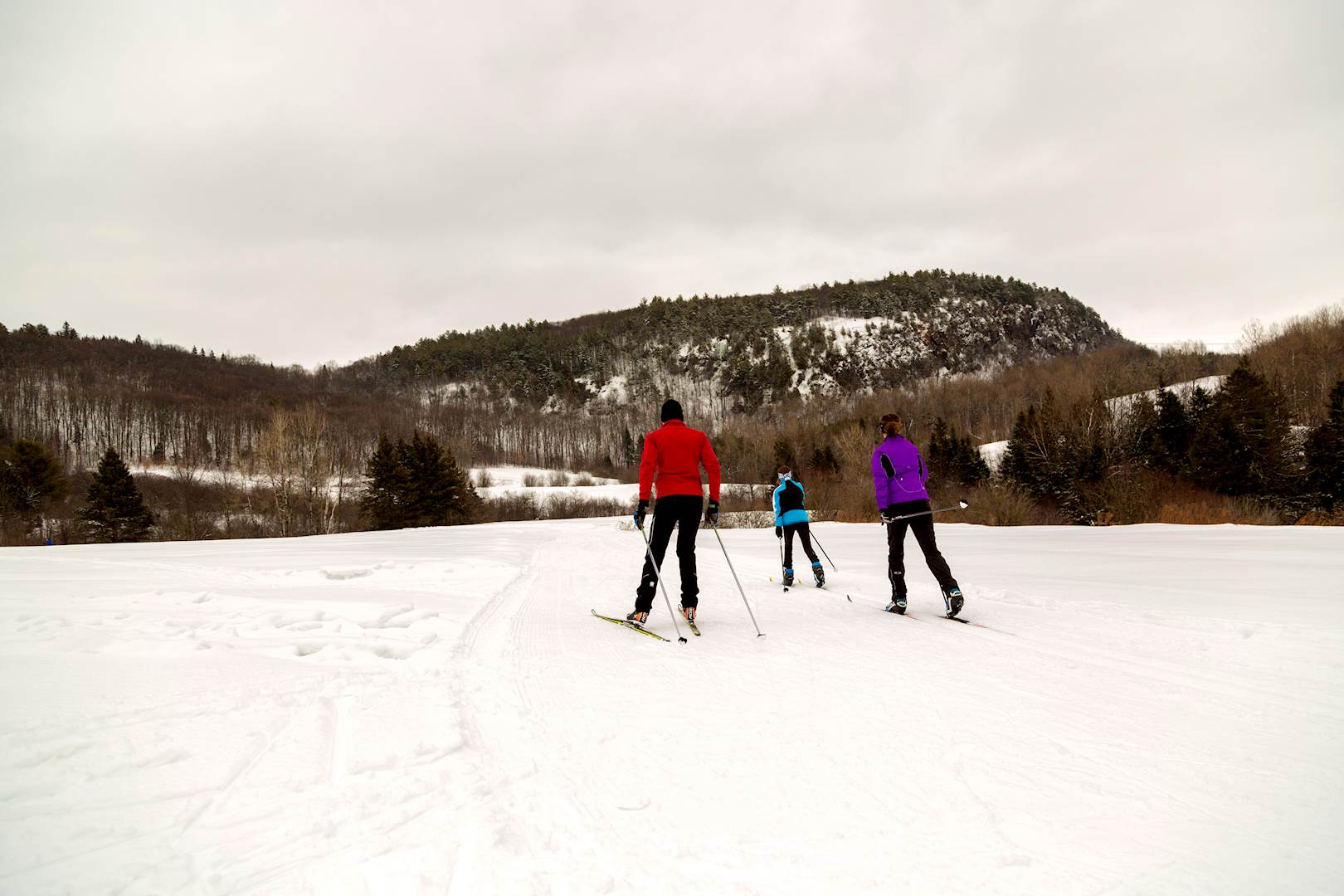 Ski Montagne Coupée Avec Parcours Vélo