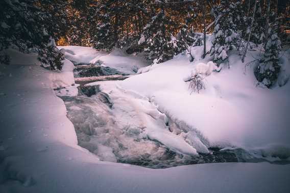 Chute dans le sentier Swaggin du Sentier National